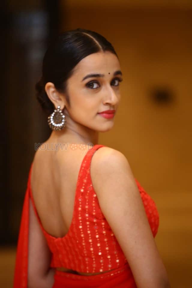 Nuveksha at Sebastian PC524 Pre Release Event Photos 01