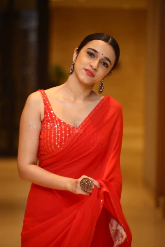 Nuveksha at Sebastian PC524 Pre Release Event Photos 08