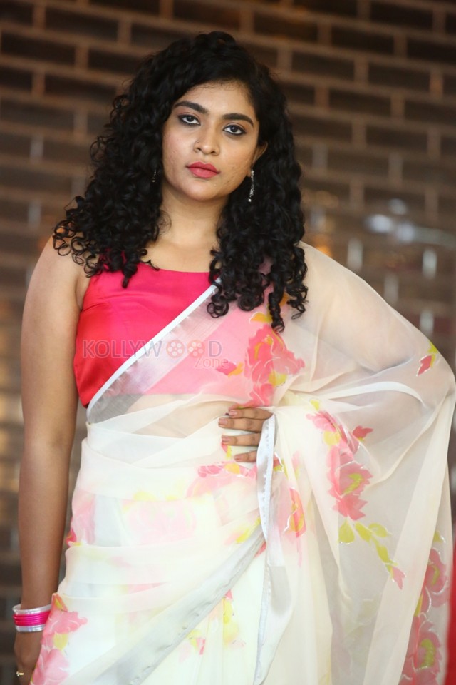 Actress Mahathi Bikshu at Kinnerasaani Movie Trailer Launch Photos 01