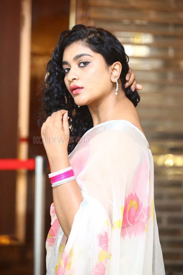 Actress Mahathi Bikshu at Kinnerasaani Movie Trailer Launch Photos 05