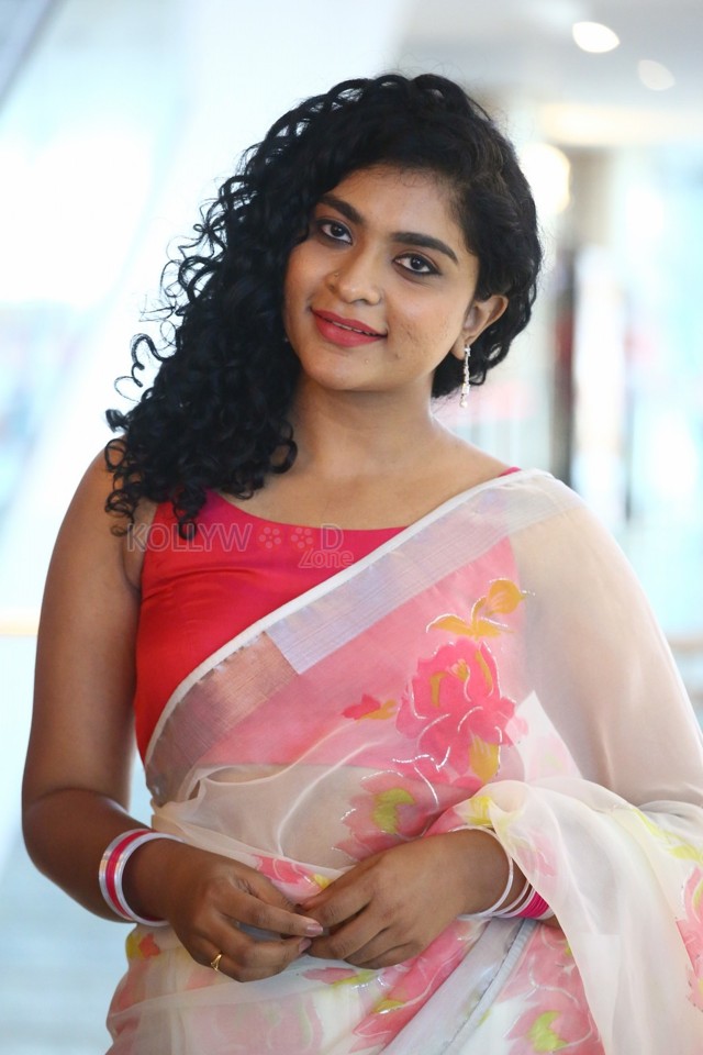 Actress Mahathi Bikshu at Kinnerasaani Movie Trailer Launch Photos 09