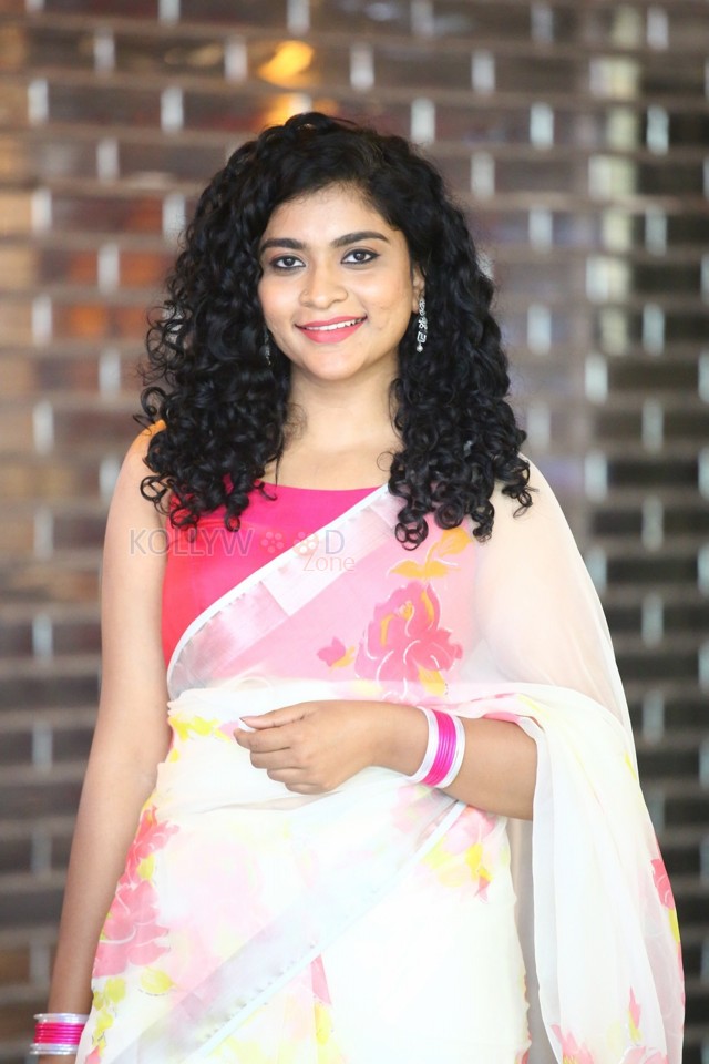 Actress Mahathi Bikshu at Kinnerasaani Movie Trailer Launch Photos 10