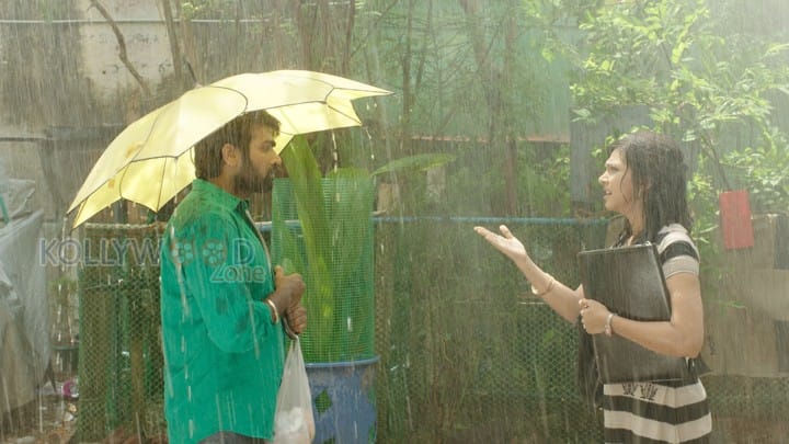 Kadhalum Kadanthu Pogum Movie Stills 19