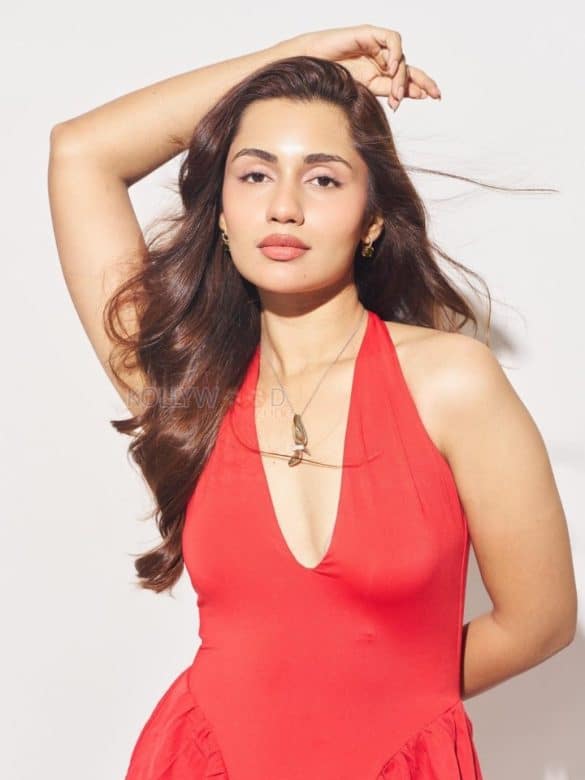 Anushka Luhar (Anushkaa Luhar)