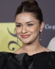 Charming Actress Avneet Kaur in a Black Silk Off Shoulder Gown Photos 04