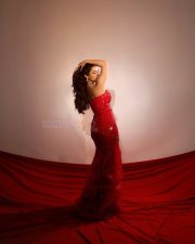 Enchanting Actress Avneet Kaur in a Red Sequined Strapless Mermaid Gown Photos 09 Enchanting Actress Avneet Kaur in a Red Sequined Strapless Mermaid Gown Photos 09