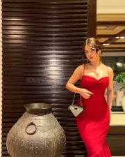 Gorgeous Avneet Kaur in a Red Velvet Bodycon Dress Pictures 06