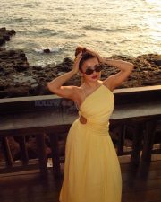 Gorgeous Avneet Kaur in a Yellow Backless Maxi Dress Photos 06