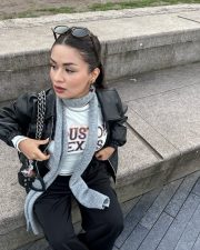 Love in Vietnam Actress Avneet Kaur Sexy Pictures 21 Love in Vietnam Actress Avneet Kaur Sexy Pictures 21