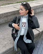 Love in Vietnam Actress Avneet Kaur Sexy Pictures 22 Love in Vietnam Actress Avneet Kaur Sexy Pictures 22