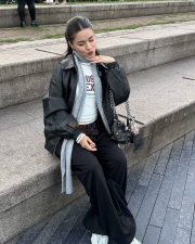 Love in Vietnam Actress Avneet Kaur Sexy Pictures 23