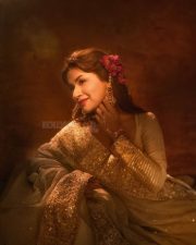 Sexy Model Avneet Kaur in a Royal Ivory White and Gold Anarkali Dress Photos 01 Sexy Model Avneet Kaur in a Royal Ivory White and Gold Anarkali Dress Photos 01