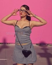 Tempting Avneet Kaur Cleavage in a Grey Lace Trim Crop Top Photos 03