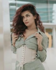 Tiku Weds Sheru Actress Avneet Kaur Sexy Pictures 03