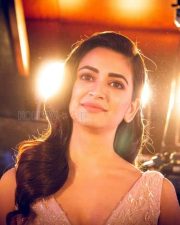 14 Phere Actress Kriti Kharbanda Sexy Photoshoot Pictures 04