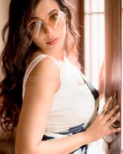 Aalambana Heroine Parvati Nair Sexy Photoshoot Pictures 14