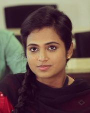Aan Devathai Joker Actress Ramya Pandian Photos