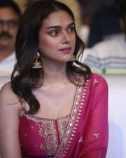 Actress Aditi Rao Hydari at Maha Samudram Movie Pre Release Event Pictures 14