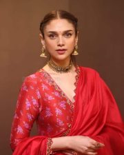 Actress Aditi Rao Hydari at ZEE5 Taj Divided By Blood Event Interview Photos 13