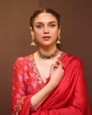 Actress Aditi Rao Hydari at ZEE5 Taj Divided By Blood Event Interview Photos 15