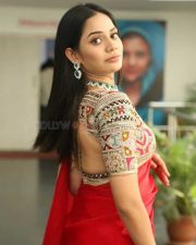 Actress Aishwarya Dutta at Farhana Movie Press Meet Pictures 09