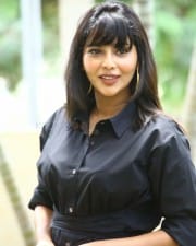 Actress Aishwarya Lekshmi at Godse Movie Interview Photos 01