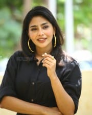Actress Aishwarya Lekshmi at Godse Movie Interview Photos 10