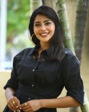 Actress Aishwarya Lekshmi at Godse Movie Interview Photos 15