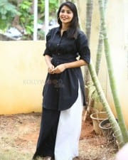 Actress Aishwarya Lekshmi at Godse Movie Interview Photos 17