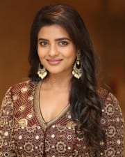 Actress Aishwarya Rajesh At World Famous Lover Pre release Event Pictures