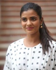 Actress Aishwarya Rajesh Interview Pictures