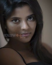 Actress Aishwarya Rajesh Photoshoot Pictures