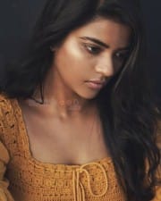 Actress Aishwarya Rajesh Snazzy Photoshoot Pictures
