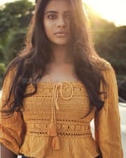 Actress Aishwarya Rajesh Snazzy Photoshoot Pictures