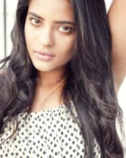 Actress Aishwarya Rajesh Snazzy Photoshoot Pictures
