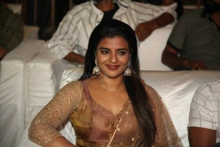 Actress Aishwarya Rajesh at Republic Movie Pre Release event Pictures 01