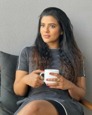 Actress Aishwarya Rajesh with a Coffee Cup Photoshoot Pictures 01