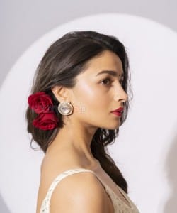 Actress Alia Bhatt Fashionable Photos 01