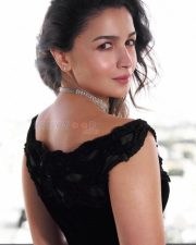Actress Alia Bhatt in a Black Lace Sleeveless Gown Pictures 04