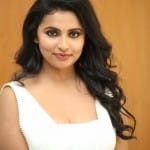 Anicka Vikhraman 25 Actress Anicka Vikhraman Beautiful White Dress Photos