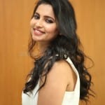 Anicka Vikhraman 22 Actress Anicka Vikhraman Beautiful White Dress Photos