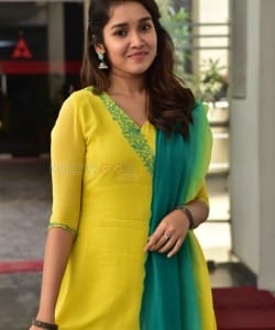Actress Anikha Surendran at Buttabomma Movie Interview Pictures 09