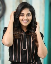 Actress Anjali at Geethanjali Malli Vachindhi Interview Pictures 07