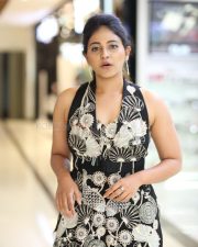 Actress Anjali at Geethanjali Malli Vachindhi Trailer Launch Photos 01 Actress Anjali at Geethanjali Malli Vachindhi Trailer Launch Photos 01