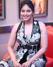 Actress Anjali at Geethanjali Malli Vachindhi Trailer Launch Photos 11