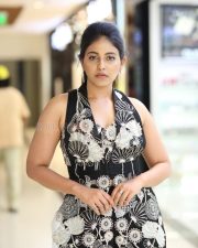 Actress Anjali at Geethanjali Malli Vachindhi Trailer Launch Photos 28 Actress Anjali at Geethanjali Malli Vachindhi Trailer Launch Photos 28