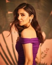 Actress Anushka Sharma Latest Photoshoot Pictures 01
