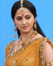 Actress Anushka Shetty In Rudhramadevi Movie Stills