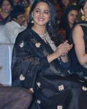 Actress Anushka Shetty New Stills