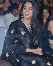 Actress Anushka Shetty New Stills